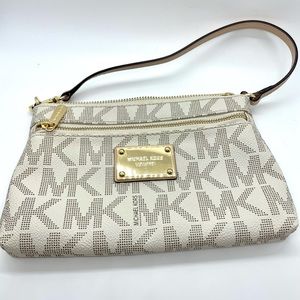 Michael Kors shoulder small bag. NWOT